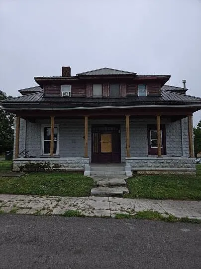 200 Liberty St #4