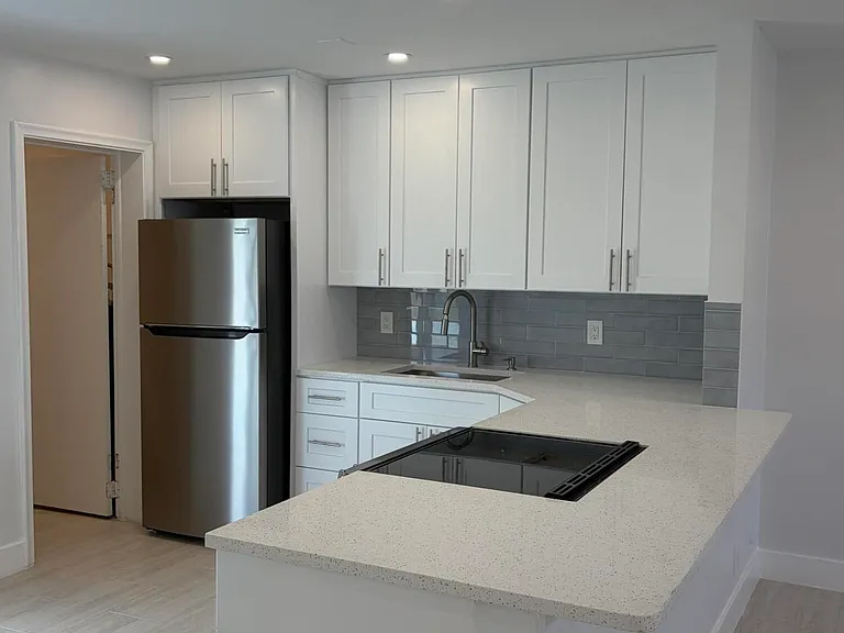 2812 Duke Ln — Photo 7