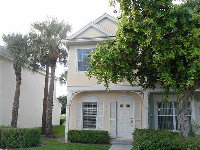 1st image of 219 Mallory Ct #219