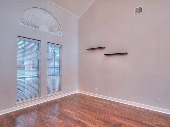 5th image of 3805 Conroe Lake Ct