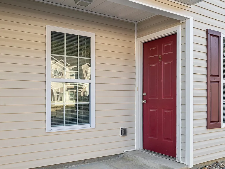4021 Cobblestone Dr #7 — Photo 6