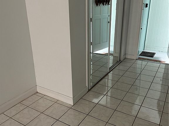 5th image of 216 Golf Villas Ct NW