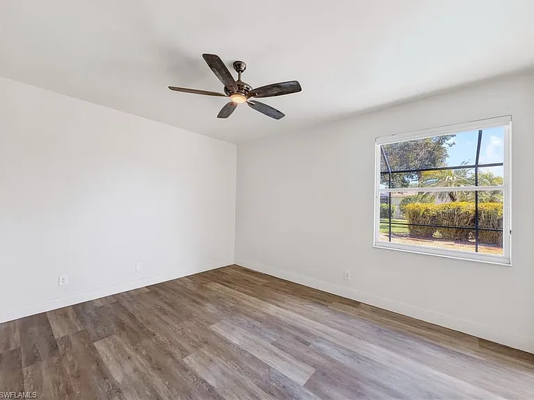 9750 Sassafras Ct — Photo 8
