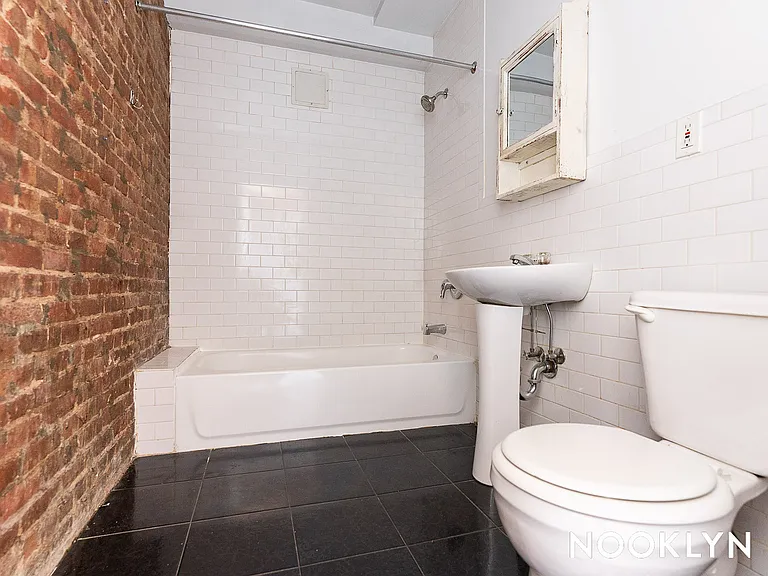 27 Arion Pl #314 — Photo 9