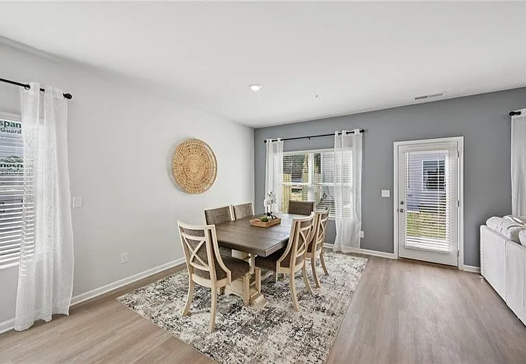 405 Lanier Cir — Photo 10