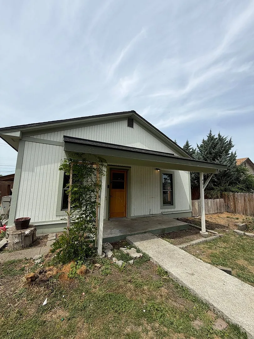 Two Bedroom Home in West Ellensburg — Photo 2