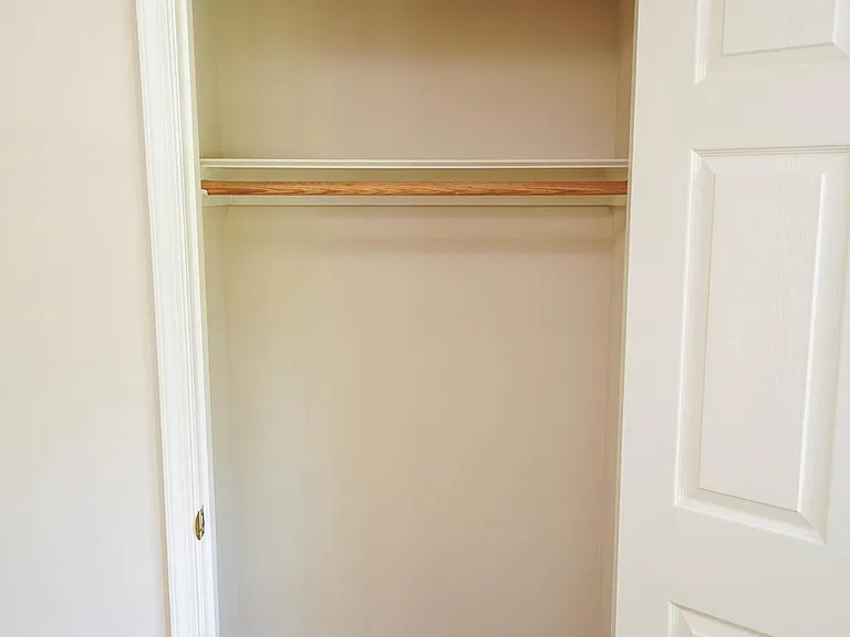 935 Queen Ave — Photo 31