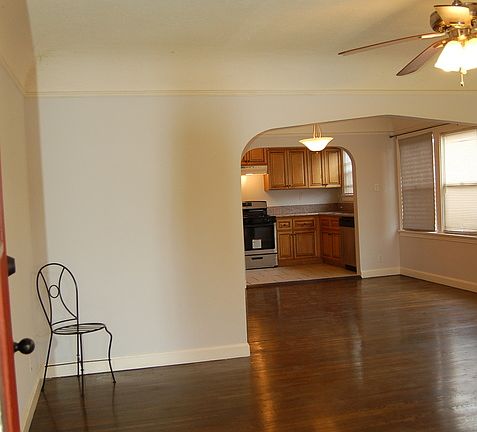 4th image of 2023 W 73rd St