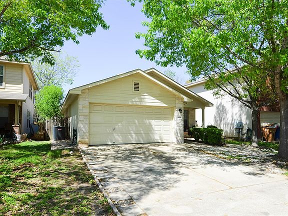 2nd image of 8604 Dittmar Oaks Dr