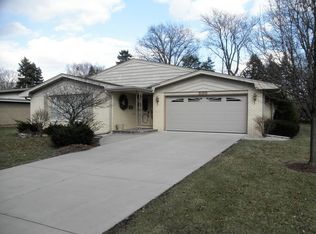 600 Lavinia Ln, Joliet, IL 60435