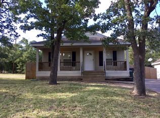 155 Oakbend Ln, Giddings, TX 78942