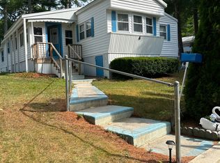 4 Forestdale Dr, Halifax, MA 02338