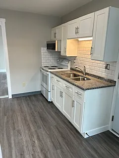 339 Main St #4 — Photo 1