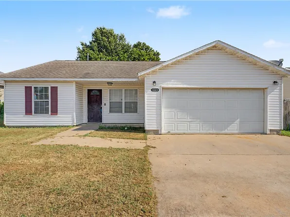 1603 Tanglewood Ln, Siloam Springs, AR 72761