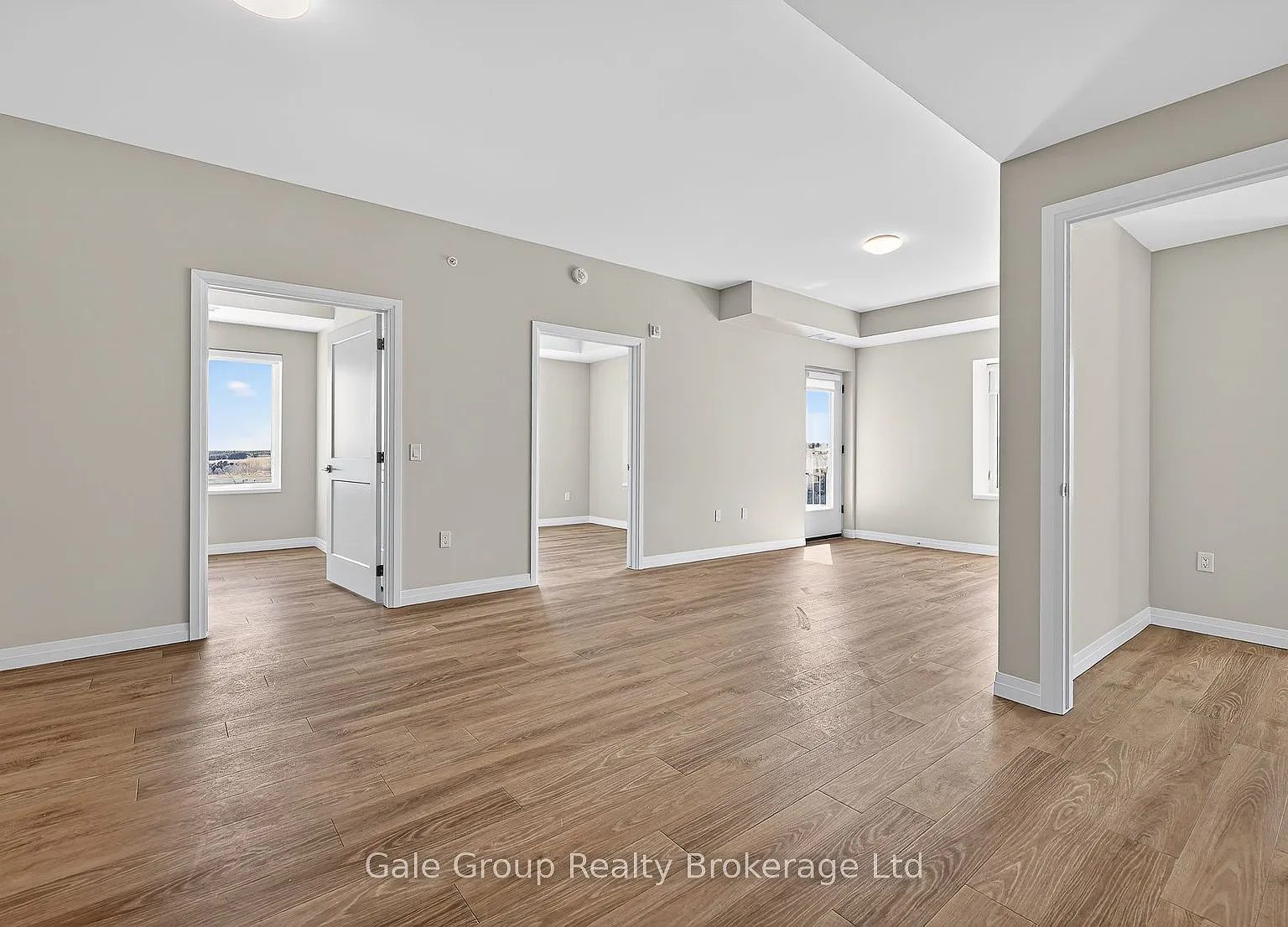 3 bed, $2,400 — Photo 2