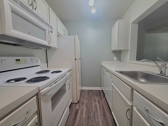 3rd image of 3726 Cleveland Heights Blvd #35