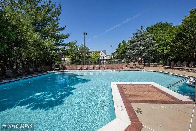 7500 Woodmont Ave #8 — Photo 22