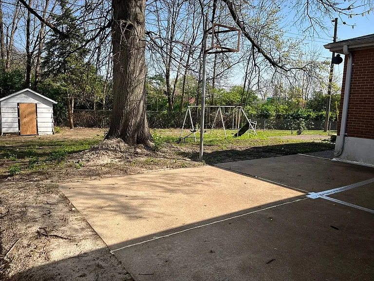 234 Marilyn Estates Dr — Photo 3