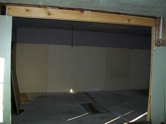 4th image of 4010 Cleveland St