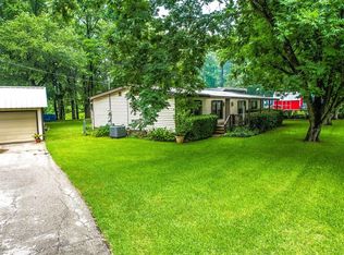 696 Persimmon St, Zavalla, TX 75980
