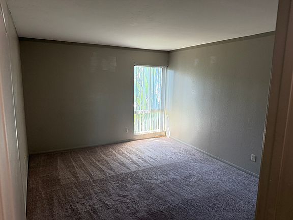 5th image of 467 Ballantyne St Unit 44