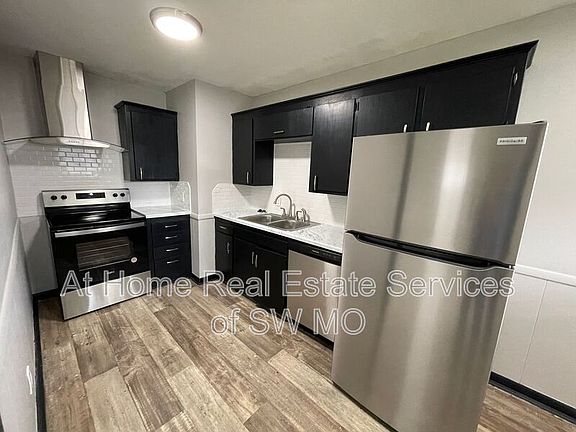 5th image of 2154 S Delaware Ave