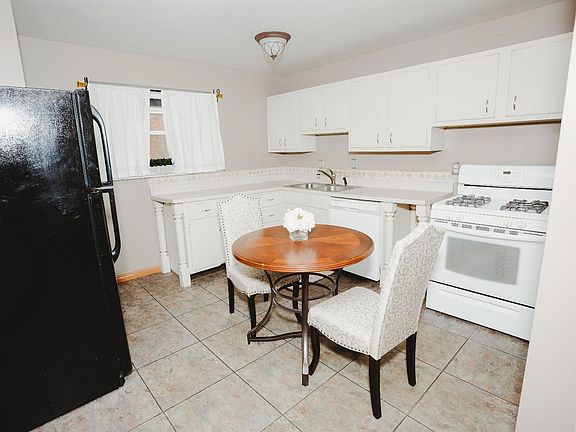 4th image of 3697 Vernier Dr