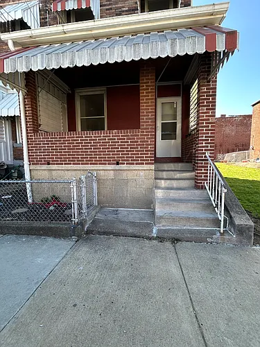 208 W Elizabeth St Photo 1