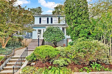 30 East Buchanan Street, #1