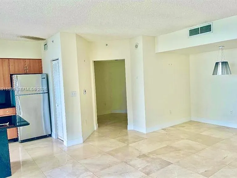 1330 West Ave #1104 — Photo 6
