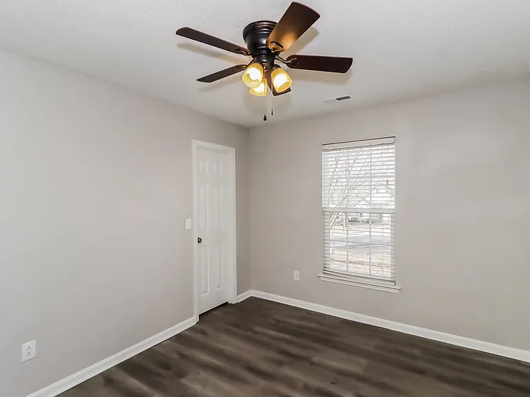 11902 Cheviott Hill Ln — Photo 12