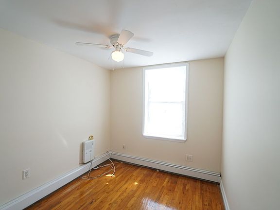 5th image of 8 Gotham Ave #A2