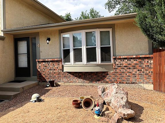 2nd image of 4 Goldweed Ct