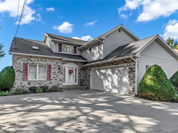 4684 Lo River Rd, Lewiston, NY 14092