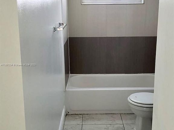 4th image of 1357 Collins Ave APT C1