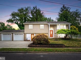 2 Everett Dr, Jackson, NJ 08527