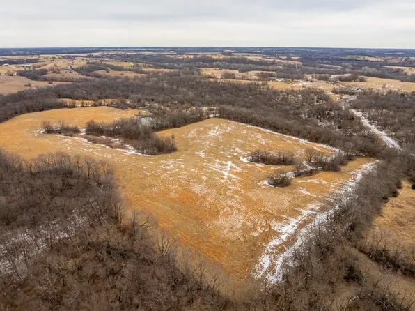 22052 Trout Rd, Lawson, MO 64062