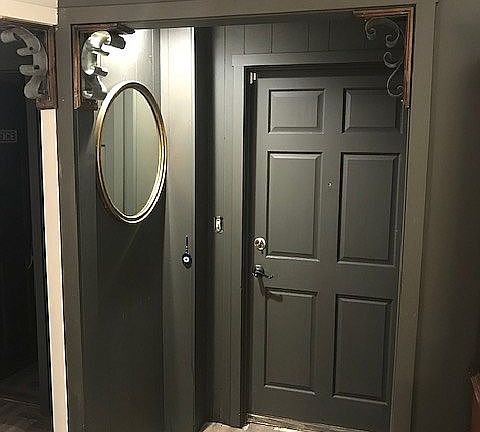 2nd image of 420 Vine St