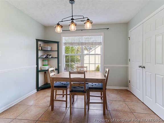 5th image of 105 Winterfield Dr