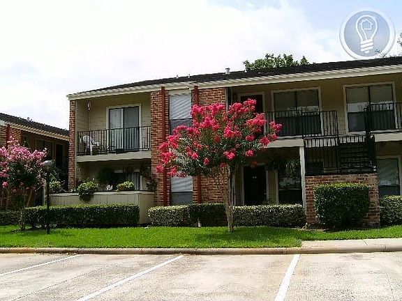 3rd image of 210 Wells Fargo Dr APT 224