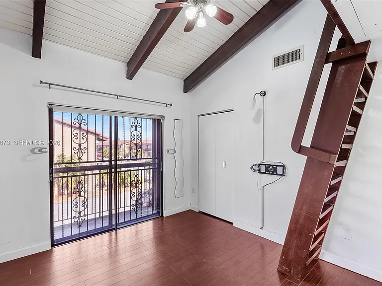 1911 SW 107th Ave #1009 — Photo 31