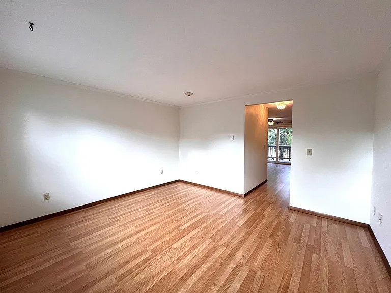 812 Court St #D — Photo 4