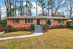 1st image of 827 Pinetree Dr