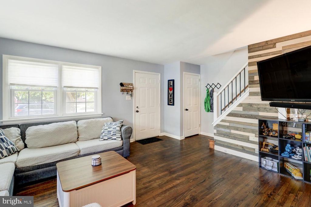 508 Spring Ave, Lititz, PA - More