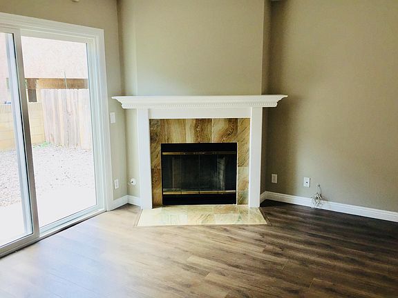 2nd image of 6033 Primrose Ave