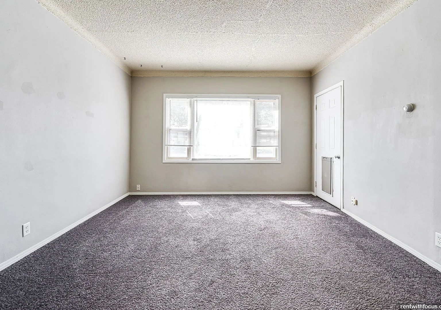 127 W. 6th St. — Photo 4
