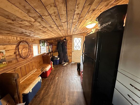 5th image of 284 Upton Rd