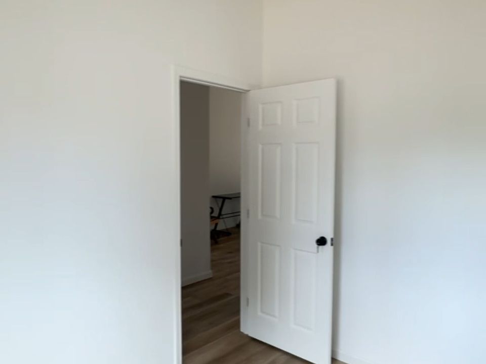 1st image of 1041 Landsford St
