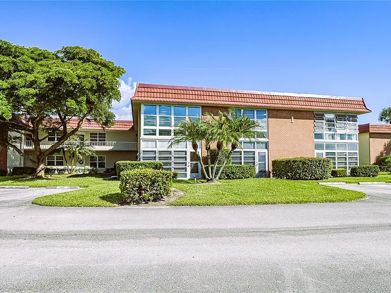 1 Vista Palm Ln #207 — Photo 34