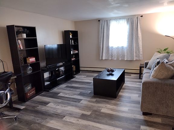 Living room with desk and chair